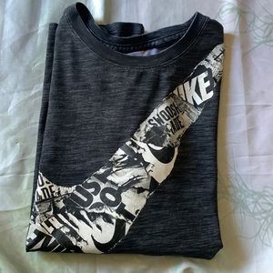 Nike TEE-Shirt Size Medium vintage big Logo grey withe,